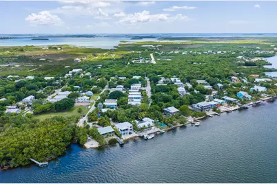 19543 Navajo Street, Sugarloaf Key, FL 33042 - Photo 20