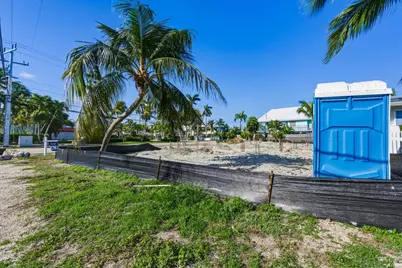 1000 W Ocean Drive, Key Colony, FL 33051 - Photo 16
