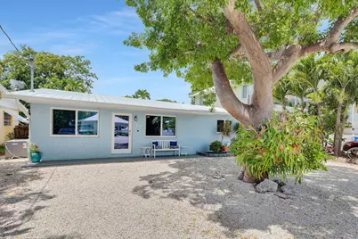 19 SE Marlin Avenue, Key Largo, FL 33037 - Photo 1
