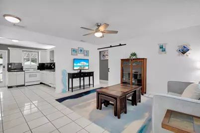 19 SE Marlin Avenue, Key Largo, FL 33037 - Photo 10