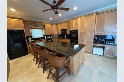 239 Plantation Avenue, Plantation Key, FL 33070 - Photo 2