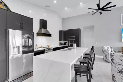 239 W Seaview Drive, Duck Key, FL 33050 - Photo 16