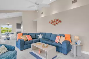 101 N Coral Ln, Key Colony, FL 33051 - Photo 8