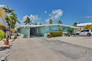 581 9th St, Key Colony, FL 33051 - Photo 12