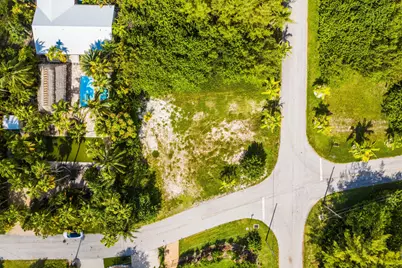 101 S Bahama Drive, Duck Key, FL 33050 - Photo 6