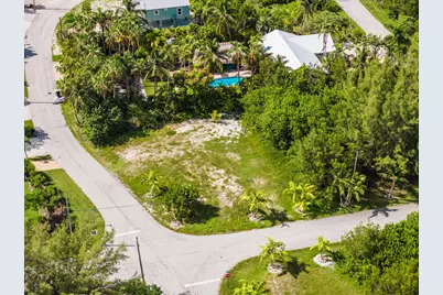 101 S Bahama Drive, Duck Key, FL 33050 - Photo 4
