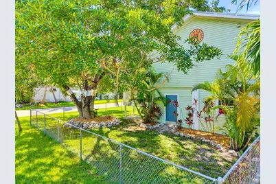 31054 Avenue J, Big Pine Key, FL 33043 - Photo 4