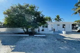 195 Gardenia St, Plantation Key, FL 33070 - Photo 2