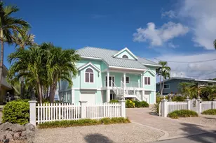 1046 Flagship Dr, Summerland Key, FL 33042 - Photo 2