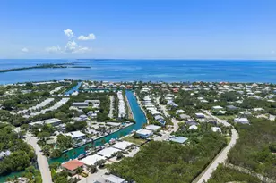 126 N Indies Dr, Duck Key, FL 33050 - Photo 4