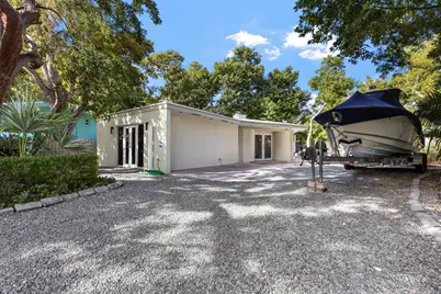 157 Navajo Street, Upper Matecumbe Key Islamorada, FL 33070 - Photo 1