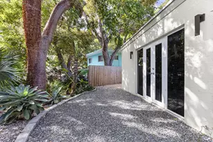 157 Navajo St, Upper Matecumbe Key Islamorada, FL 33070 - Photo 8