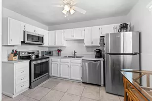 601 W Ocean Dr, Key Colony, FL 33051 - Photo 14
