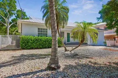 119 Peace Avenue, Key Largo, FL 33070 - Photo 1