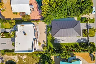 273 W Seaview Dr, Duck Key, FL 33050 - Photo 20