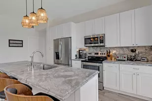 273 W Seaview Dr, Duck Key, FL 33050 - Photo 12