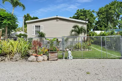 915 Plantation Road, Key Largo, FL 33037 - Photo 1