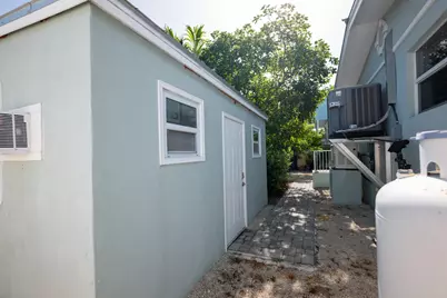 209 Shore Avenue, Big Coppitt, FL 33040 - Photo 32