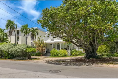 901 Eisenhower Drive, Key West, FL 33040 - Photo 4