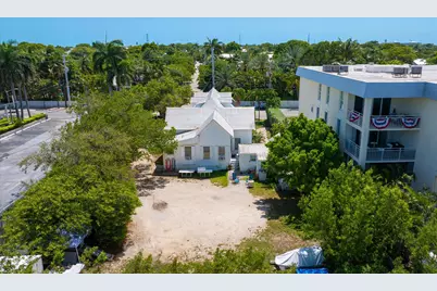 901 Eisenhower Drive, Key West, FL 33040 - Photo 6