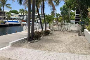 115 Harbor Ln, Plantation Key, FL 33070 - Photo 10