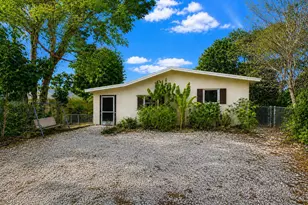 711 Sharon Pl, Key Largo, FL 33037 - Photo 1