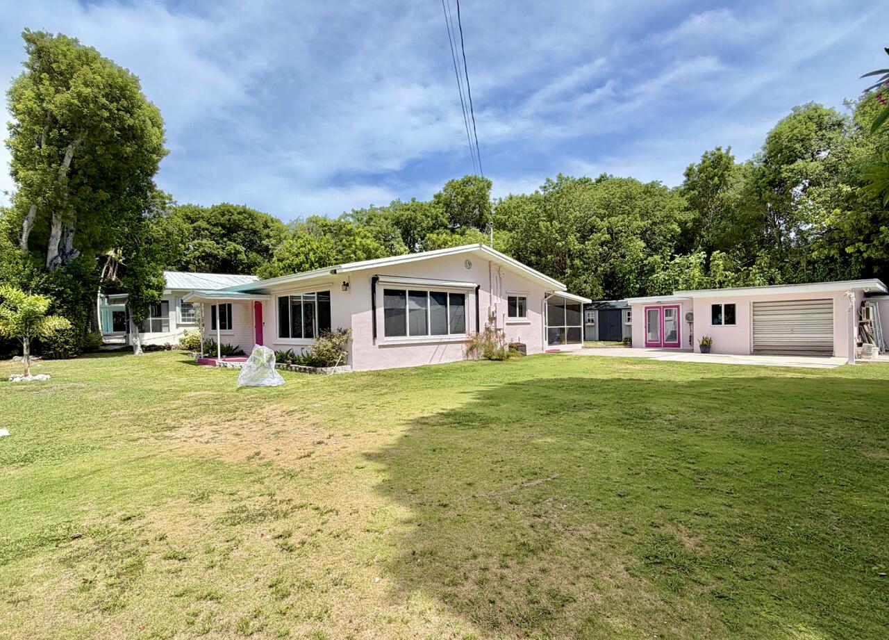 149 N Bay Harbor Dr main architectural view