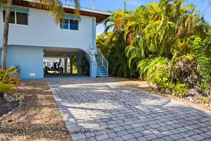 138 N Indies Dr, Duck Key, FL 33050 - Photo 4