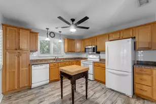 803 Brown St, Key Largo, FL 33037 - Photo 2