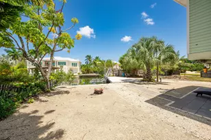 17183 W Green Turtle Ln, Sugarloaf Key, FL 33042 - Photo 38