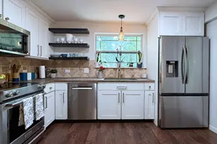 360 Mahogany Dr, Key Largo, FL 33037 - Photo 2