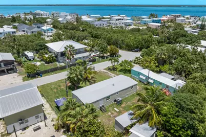 31368 Avenue E, Big Pine Key, FL 33043 - Photo 22