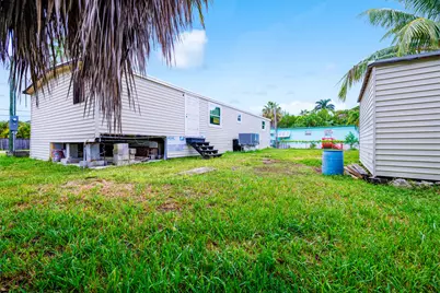 31368 Avenue E, Big Pine Key, FL 33043 - Photo 18