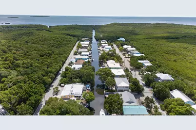 123 Peace Avenue, Key Largo, FL 33070 - Photo 12