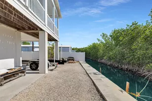27 Barcelona Dr, Big Coppitt, FL 33040 - Photo 30
