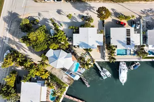 18 Man-O-War Dr, Marathon, FL 33050 - Photo 2