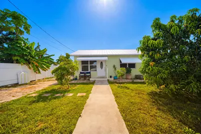 27 N Lake Drive, Summerland Key, FL 33042 - Photo 4