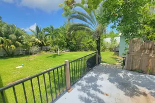 19421 Canal Dr, Sugarloaf Key, FL 33042 - Photo 16