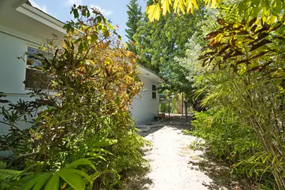 207 Hibiscus Street, Plantation Key, FL 33070 - Photo 38