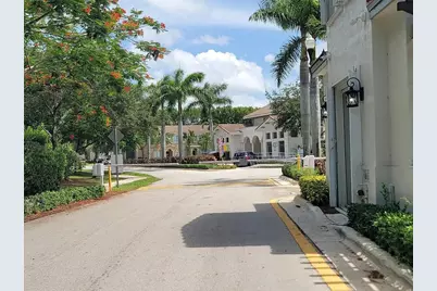 1051 SE 23rd Terrace, Homestead, FL 33035 - Photo 2