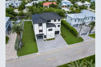200 15th Circle, Key Colony, FL 33051 - Photo 12