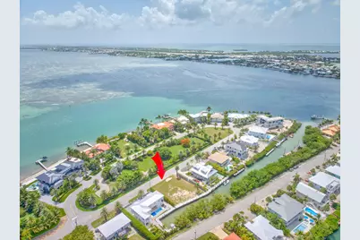 200 15th Circle, Key Colony, FL 33051 - Photo 4