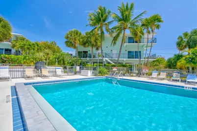 12690 Overseas Highway #APT 52, Marathon, FL 33050 - Photo 2