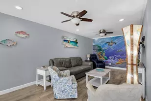 370 11th St, Key Colony, FL 33051 - Photo 8