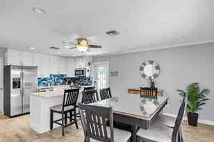 370 11th St, Key Colony, FL 33051 - Photo 4