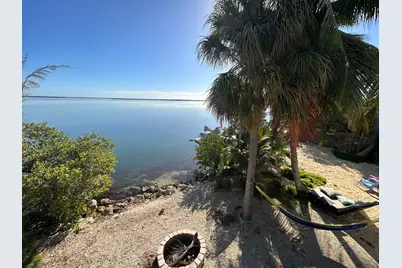 17 E Circle Drive #A, Saddlebunch, FL 33040 - Photo 1