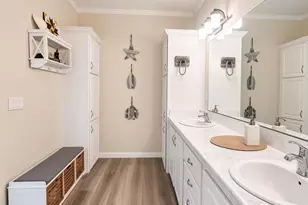17 E Circle Dr, Saddlebunch, FL 33040 - Photo 10