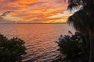17 E Circle Dr, Saddlebunch, FL 33040 - Photo 20
