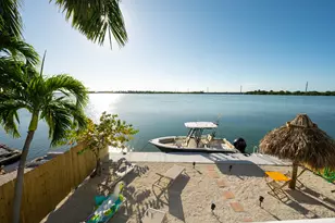 24 Beach Dr, Lower Sugarloaf Key, FL 33040 - Photo 12