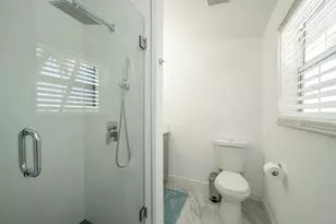 24 Beach Dr, Lower Sugarloaf Key, FL 33040 - Photo 18